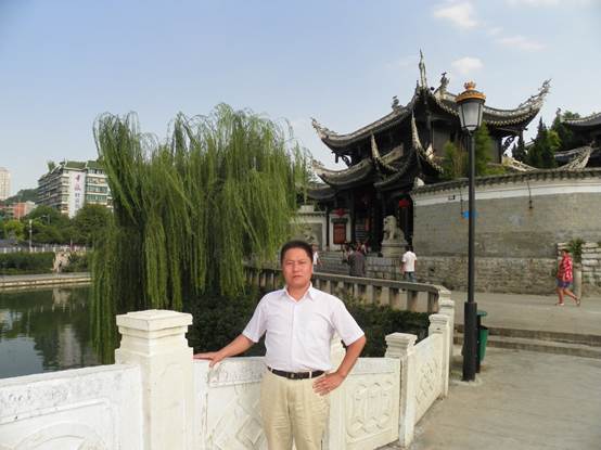 说明: C:\Users\Administrator\Desktop\硕士研究生导师信息(挂网)\丁春贵.jpg